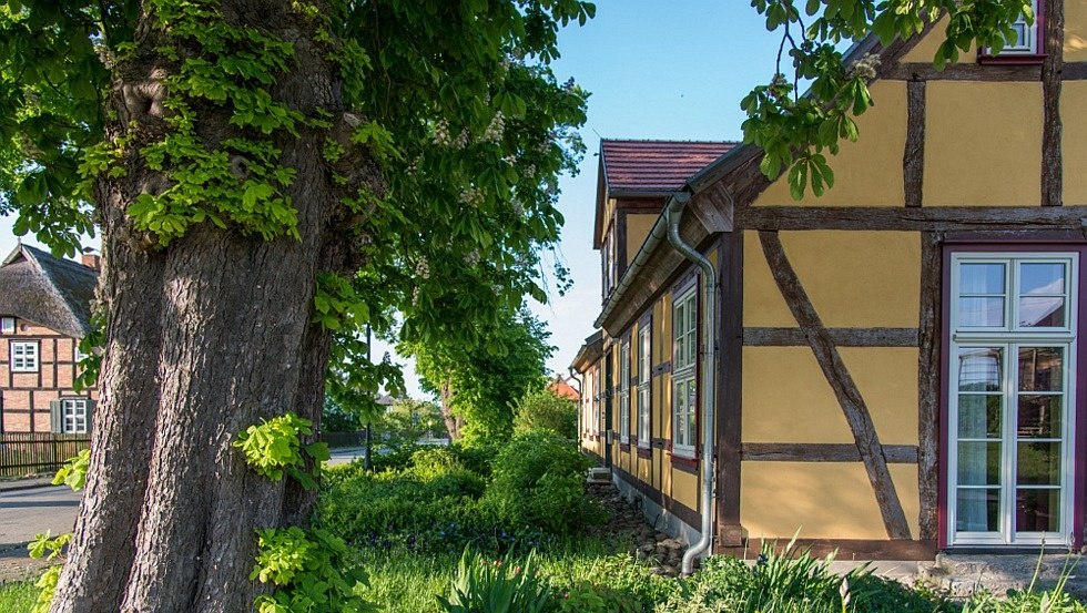 Buitenaanzicht van landhuis Neuendorf, © Ulrike Schacht