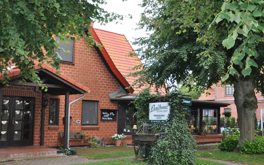 Widok Landhaus Schlunt z zewnątrz, © TMV