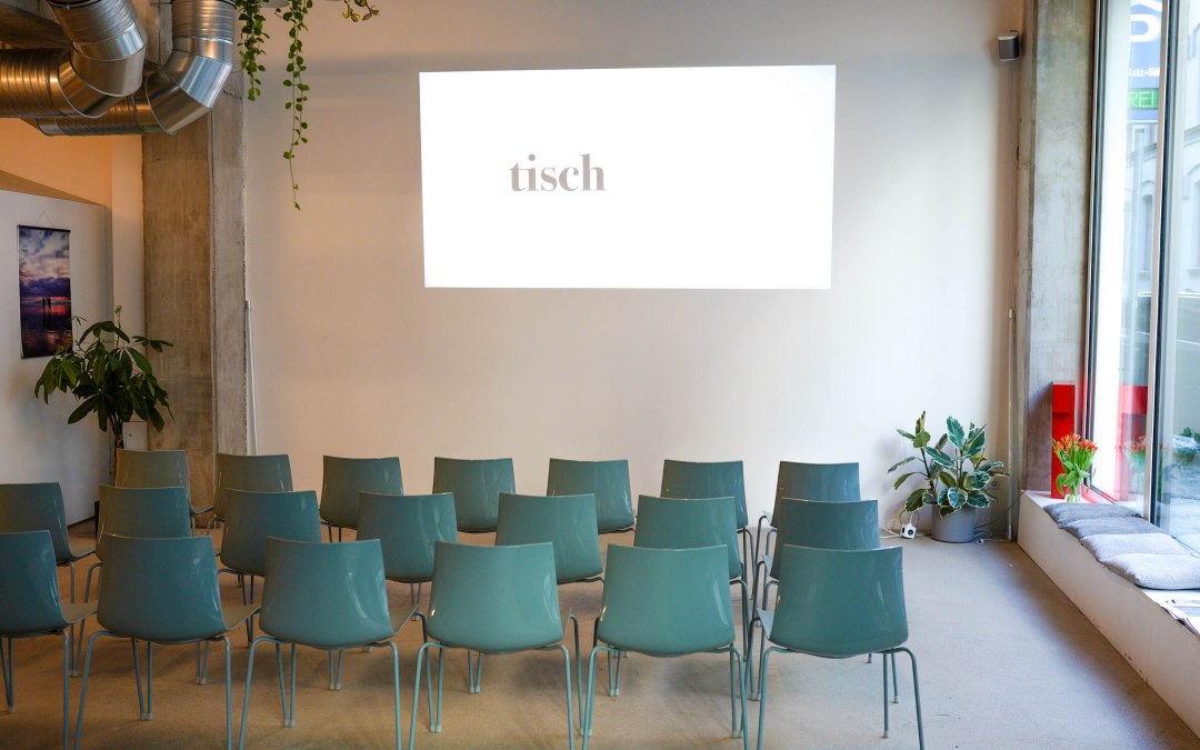 Co-Working Café tafel, © Co-Working Café tisch