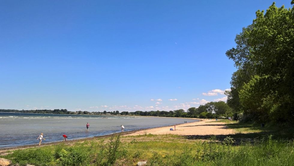 Przyjazna rodzinom plaża w bezpośrednim sąsiedztwie // © Ferienwohnung Zur Schwedenschanze Przyjazna rodzinom plaża w bezpośrednim sąsiedztwie // © Ferienwohnung Zur Schwedenschanze