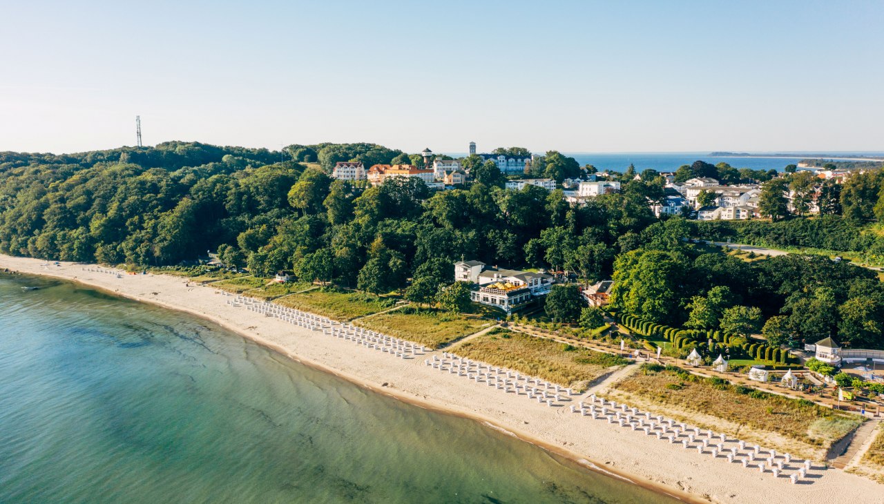 Aerial view of the Baltic Sea resort of G&ouml;hren on the island R&uuml;gen_2 __ Aerial view of the Baltic Sea resort of G&ouml;hren on the island R&uuml;gen_2, &copy; TMV/Friedrich