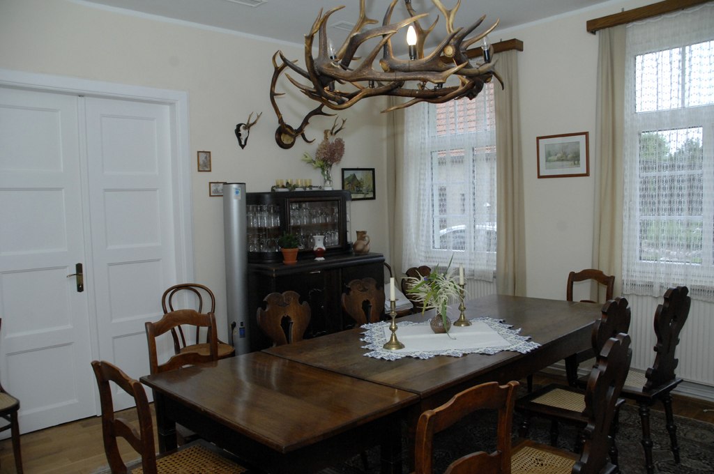 Salon małego myśliwego // &copy; Niekrenz