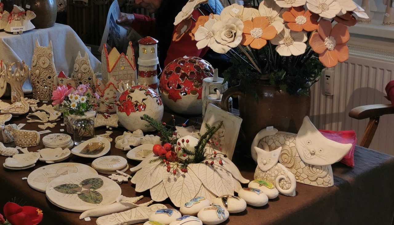Keramiek in de kunstnijverheidsmarkt, &copy; Ostseem&uuml;hle
