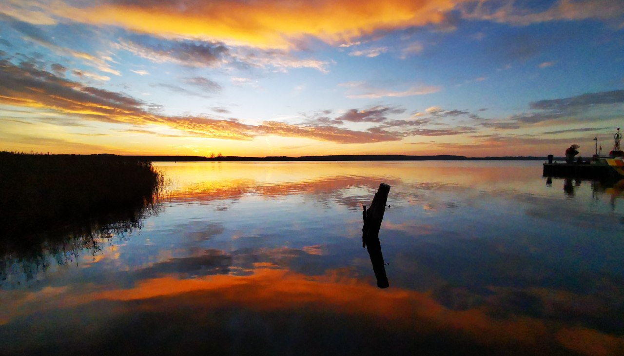 &copy; Sonnenuntergang Hafen.jpg