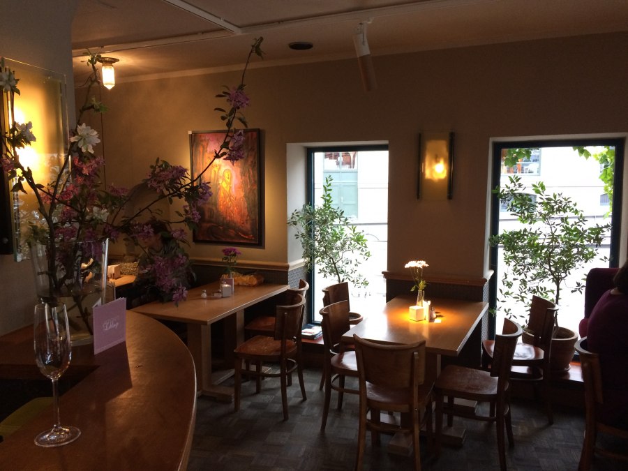 Pokój gościnny w restauracji "Fabryka Likierów", © Frank Brockmann Pokój gościnny w restauracji "Fabryka Likierów", © Frank Brockmann