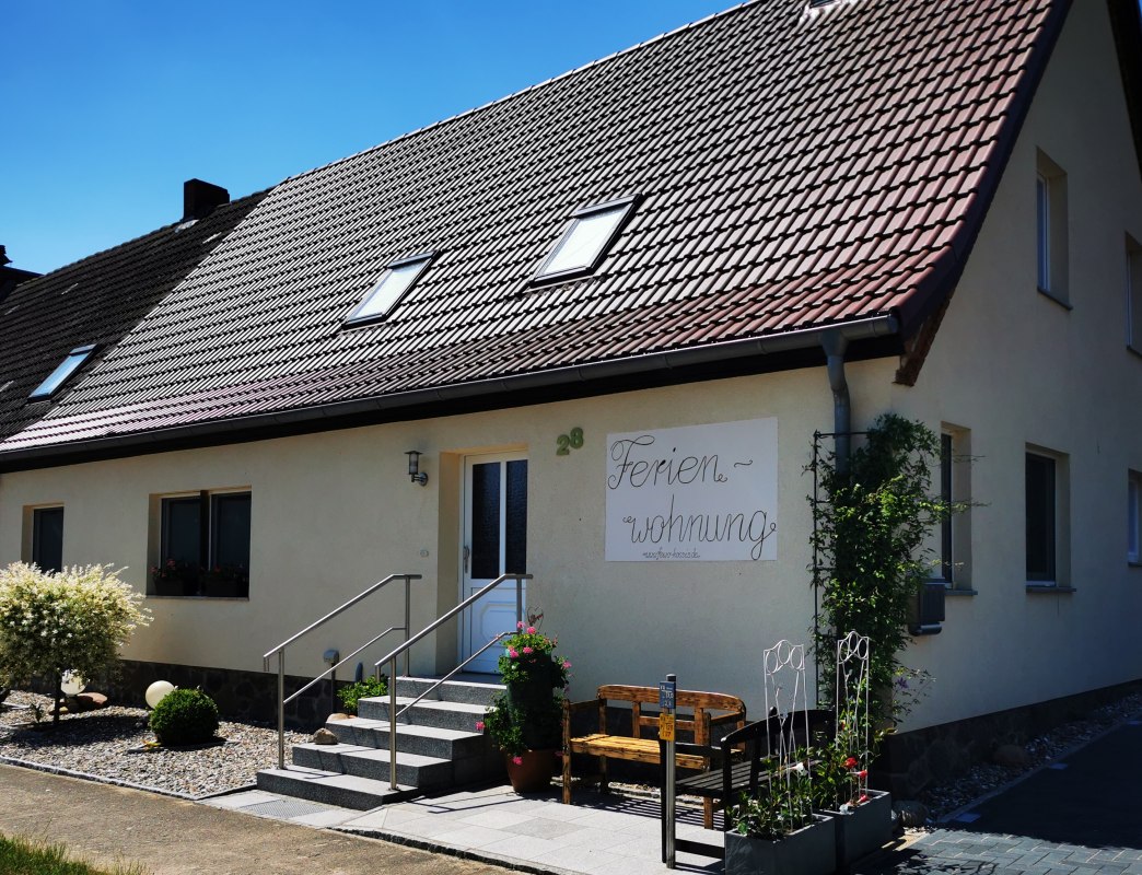 Straatkant bekijken, © Katalin Kocsis Straatkant bekijken, © Katalin Kocsis