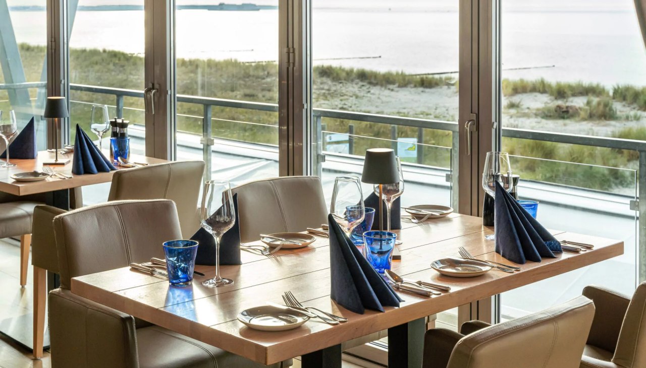 Sunday is the time to enjoy! Our dune brunch awaits you from 10:00 to 14:00 - a mix of culinary variety, a relaxed atmosphere and probably the most beautiful view over the Baltic Sea., &copy; Alexander Rudolph / StrandResort Markgrafenheide