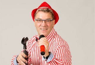 &copy; J&ouml;rg Hinz