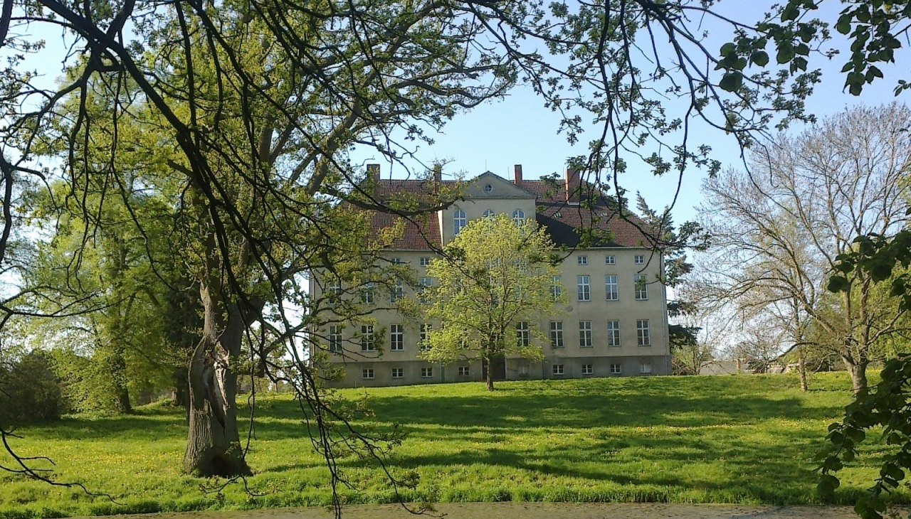 Manor house, north side, © U. Sturm