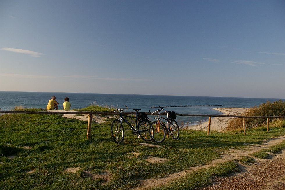Przerwa rowerowa na wysokich brzegach Ahrenshoop, © Carsten Pescht