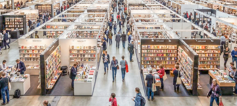 Sonntagskaffee & Buch · Bücherfrühling // © Generiert mit Adobe Firefly / Gemini Sonntagskaffee & Buch · Bücherfrühling // © Generiert mit Adobe Firefly / Gemini