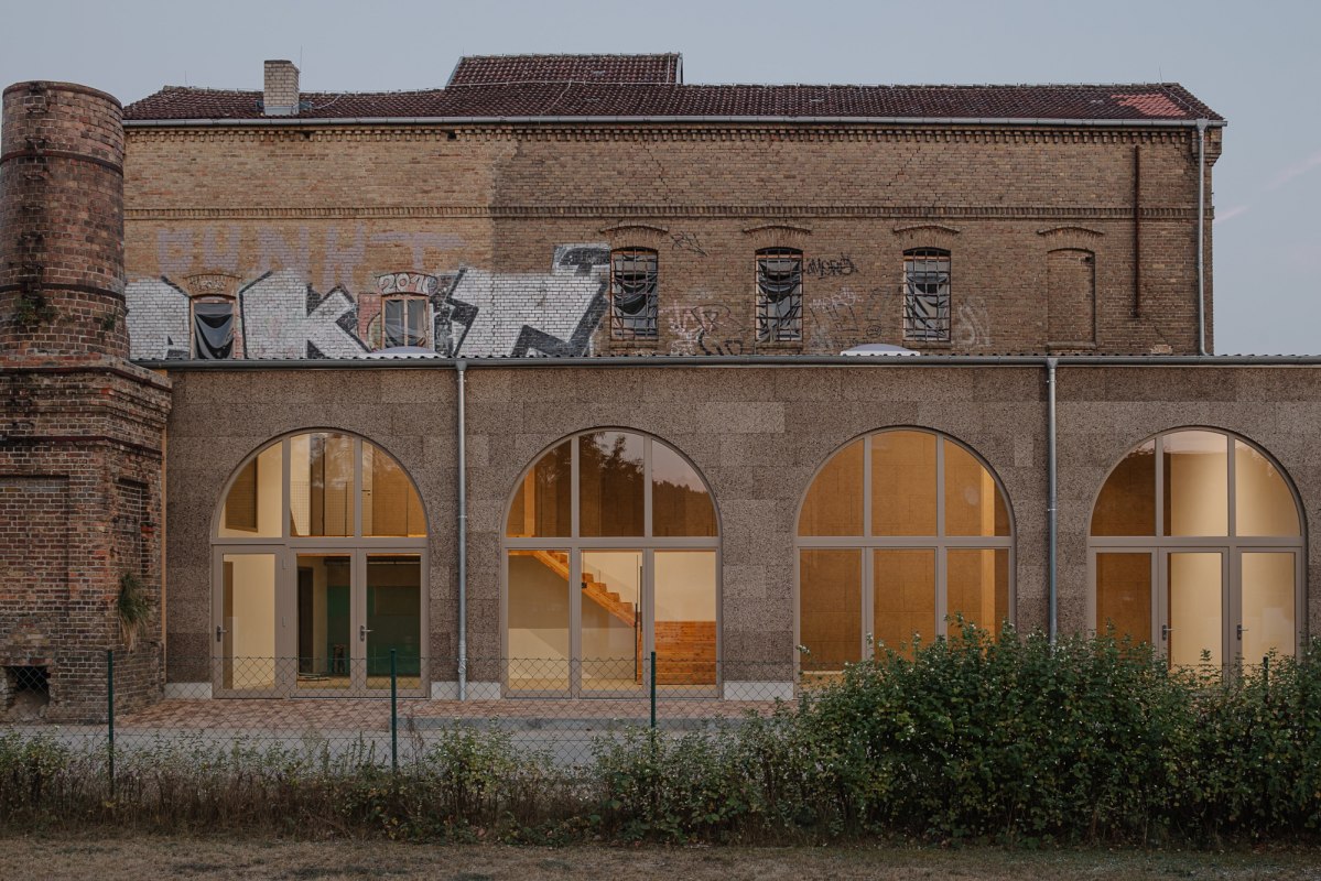 View of the brenn:werk hall // &copy; Joshua Delissen