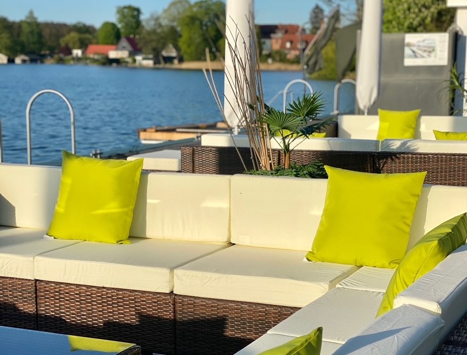 Z tarasu roztacza się wspaniały widok na jezioro Haussee, © Deutsches Haus