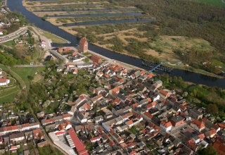 Peene miasto Loitz, &copy; Karin Heymann
