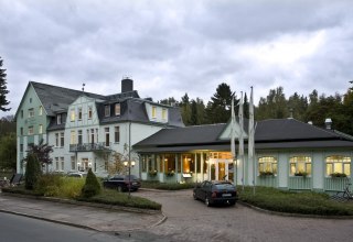 Vorderansicht Seehotel Ecktannen // © Mirko Runge Vorderansicht Seehotel Ecktannen // © Mirko Runge