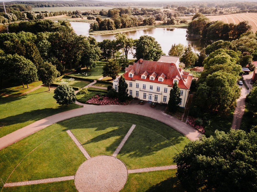 Dwór Gremmelin z góry, © Gutshaus Gremmelin