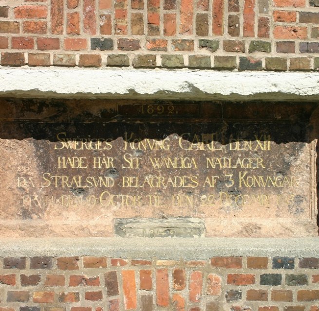 The memorial plaque commemorates Charles XII. // © Tourismuszentrale Hansestadt Stralsund The memorial plaque commemorates Charles XII. // © Tourismuszentrale Hansestadt Stralsund