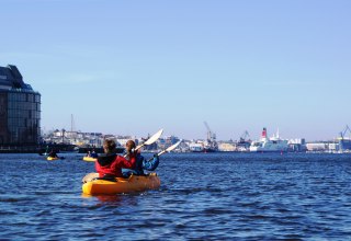 On to the city harbor, © Ronald Kley On to the city harbor, © Ronald Kley