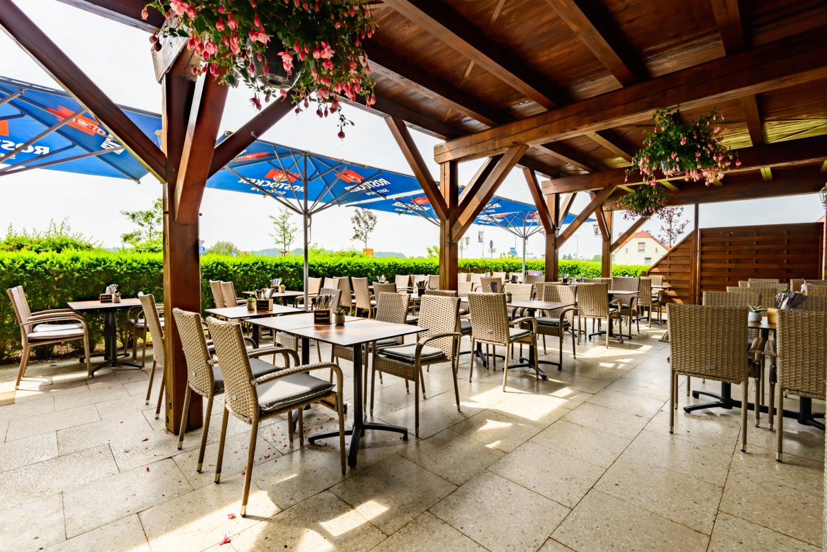 Terrace Landhaus Nienhagen // &copy; Landhaus Nienhagen
