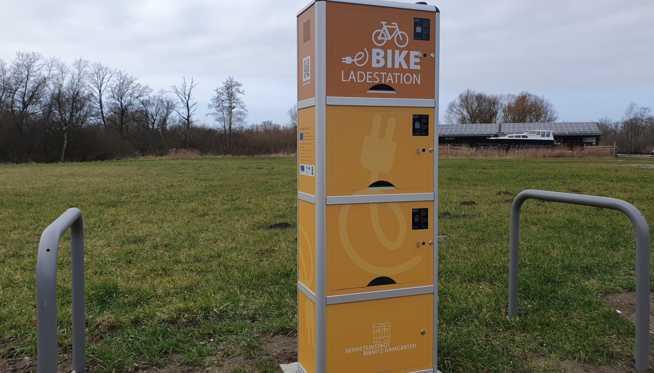 E-bike oplaadpunt Damgarten haven, © Sabine Maus E-bike oplaadpunt Damgarten haven, © Sabine Maus