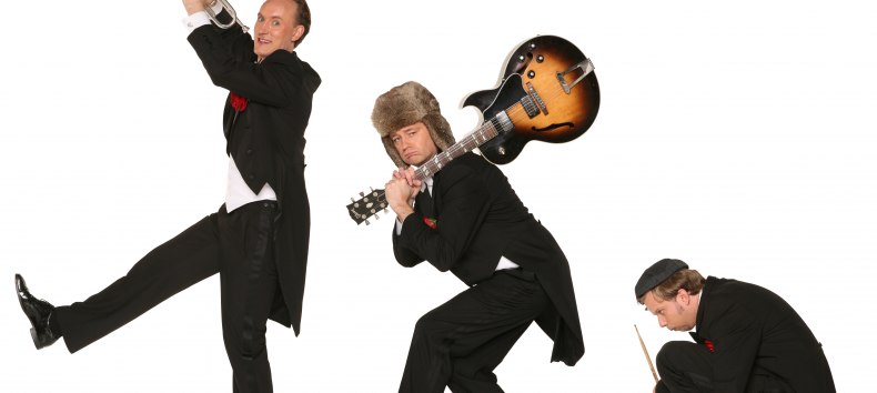 Bidla Buh – "Drie mannen in het zwart", bizar, maar perfect! // © Bidla Buh Bidla Buh – "Drie mannen in het zwart", bizar, maar perfect! // © Bidla Buh