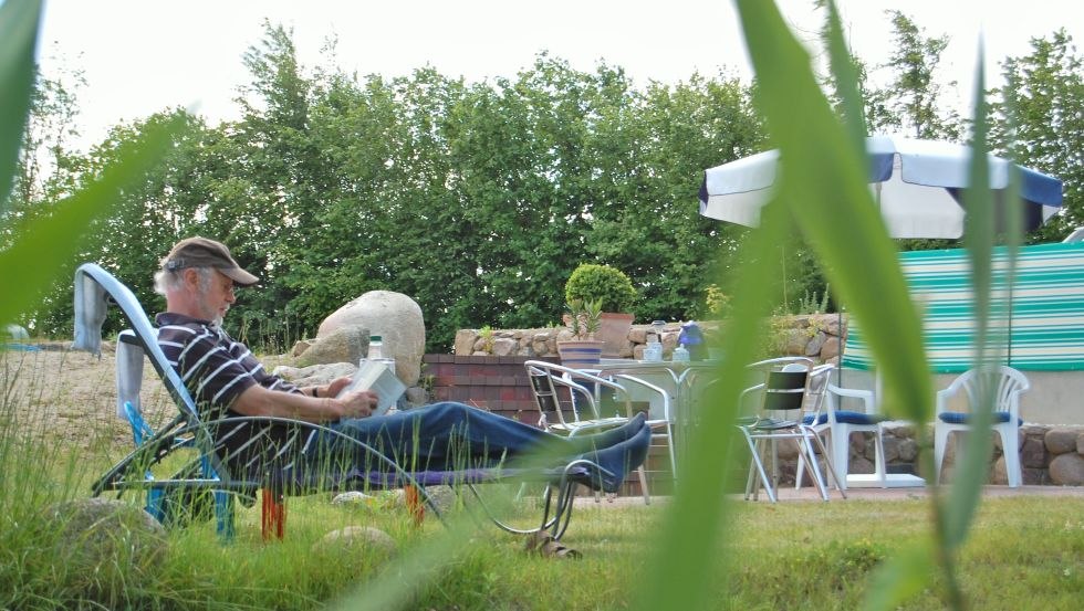 On the guest terrace, © Landhaus Osten/Von Osten