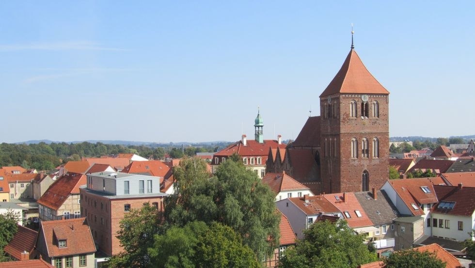 Dorpskerk van Sint-Petrus en Paulus Teterow, © Jana Koch