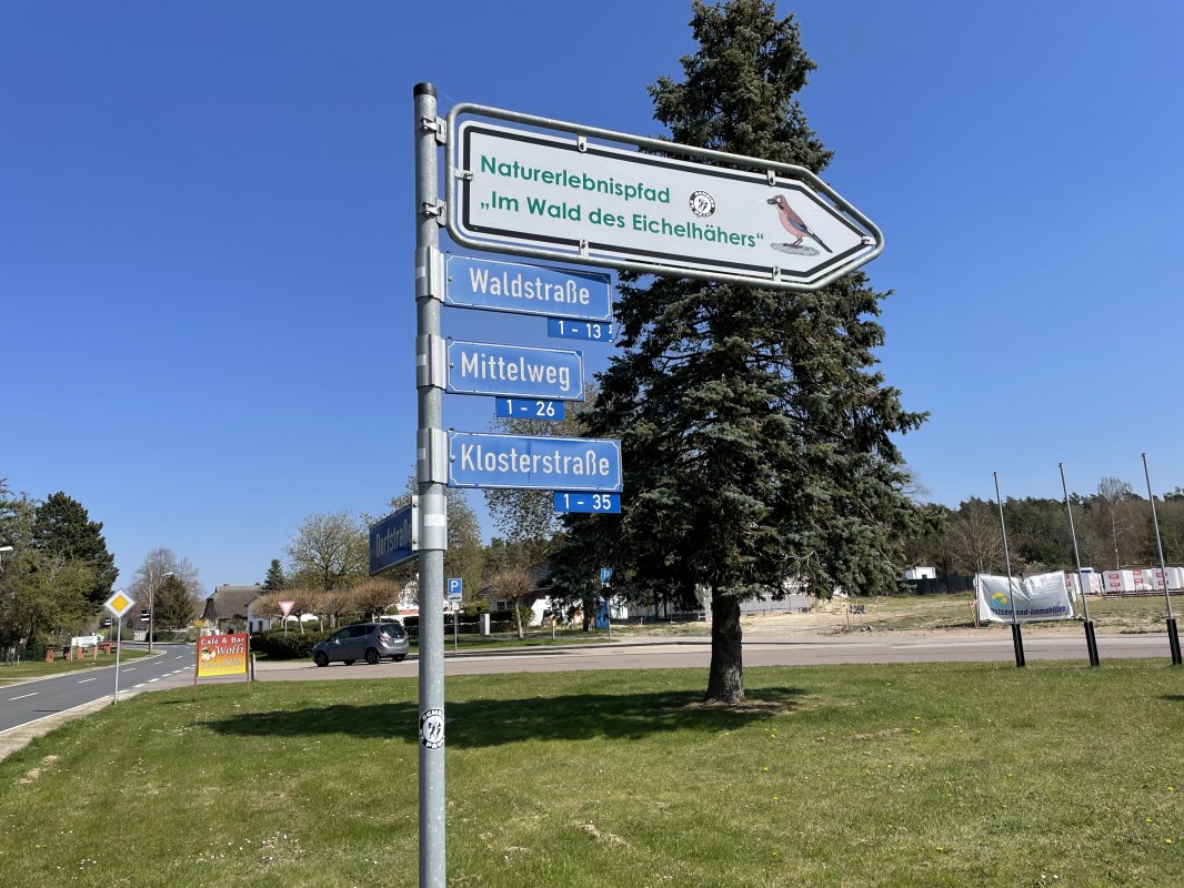 Wejście Fuhlendorf, Waldstra&szlig;e // &copy; TZ S&uuml;dliche Boddenk&uuml;ste