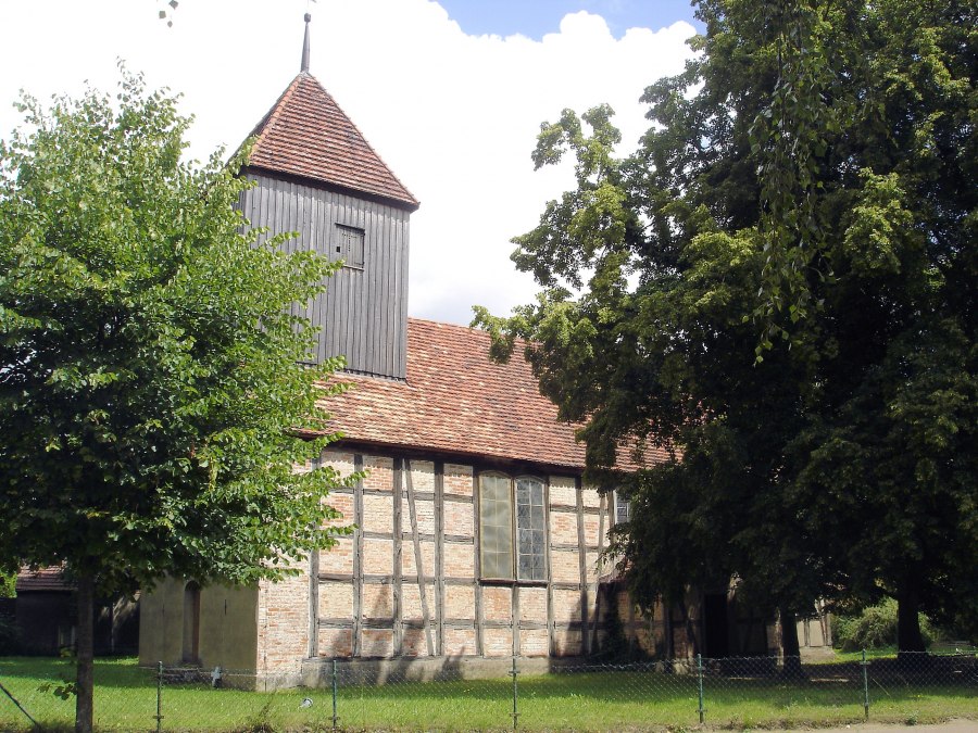 Laerz_Kirche2, © Schiwago/Wikipedia