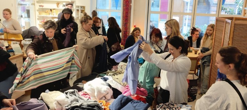 Wymiana ubrań // © Julia Geisendorf Wymiana ubrań // © Julia Geisendorf