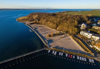 View of Altefähr harbor from above // © Eigenbetrieb Hafen- und Tourismuswirtschaft Altefähr View of Altefähr harbor from above // © Eigenbetrieb Hafen- und Tourismuswirtschaft Altefähr