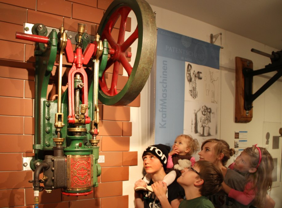 The world's only preserved steam engine produced by Lilienthal, © Wittig