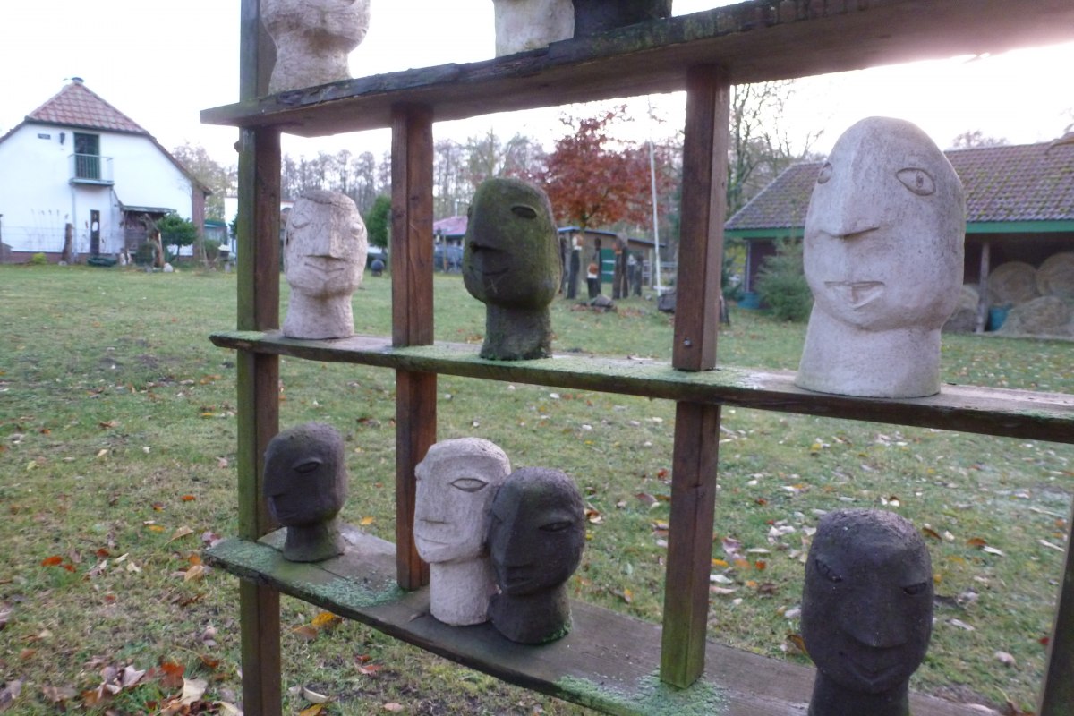 Sculptures in the G&uuml;thoff studio garden, &copy; Gerhard G&uuml;thoff