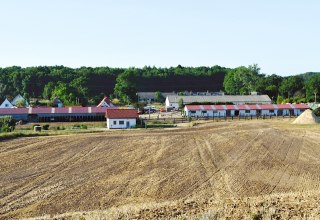 Centrally located on the Island of R&uuml;gen near the Baltic resorts: the Hof-Viervitz // &copy; Hof-Viervitz/Hermann