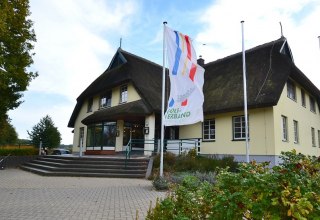 Clubhuis van de Karnitz golfbaan, © Tourismuszentrale Rügen