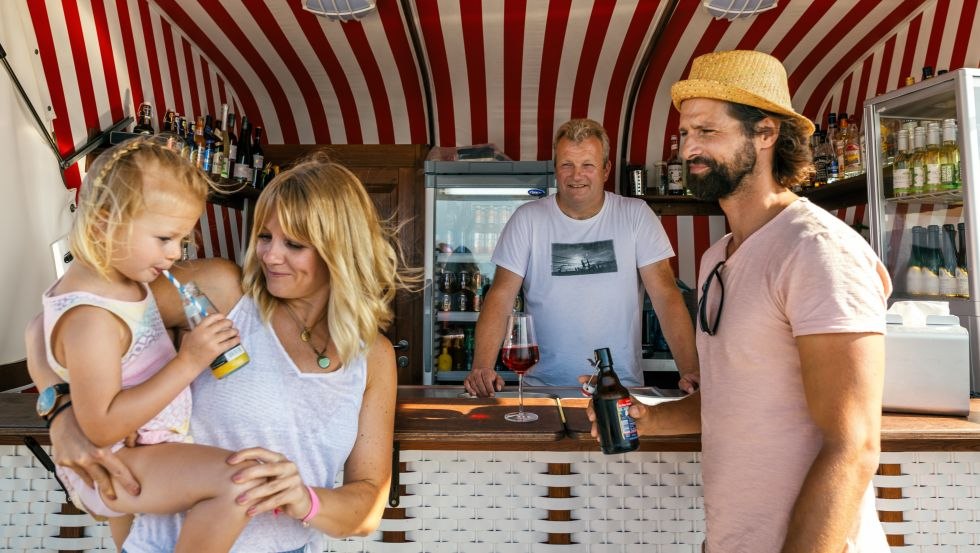 The owner of the beach bar Müritz-West, Christian Witt // © Markus Tiemann The owner of the beach bar Müritz-West, Christian Witt // © Markus Tiemann