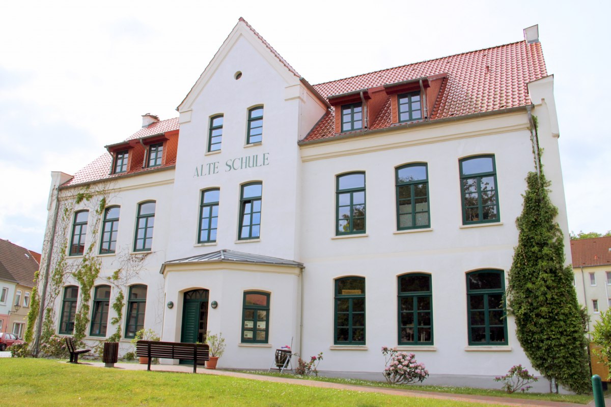 Oude school // &copy; TI Krakow am See