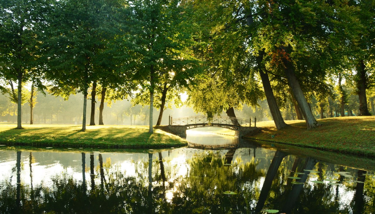 Alley and bridges in the castle gardens of Schwerin, © Tourismusverband Mecklenburg-Schwerin