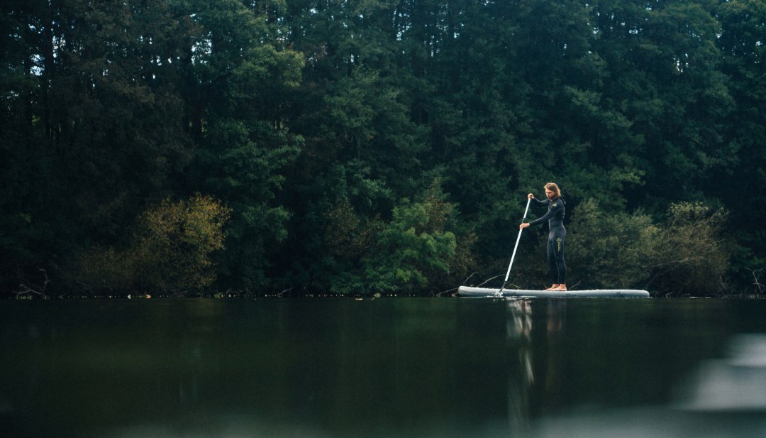 On the way on the Granzower M&ouml;schen in the Mecklenburg Lake District with the SUP // &copy; MV-T/G&auml;nsicke