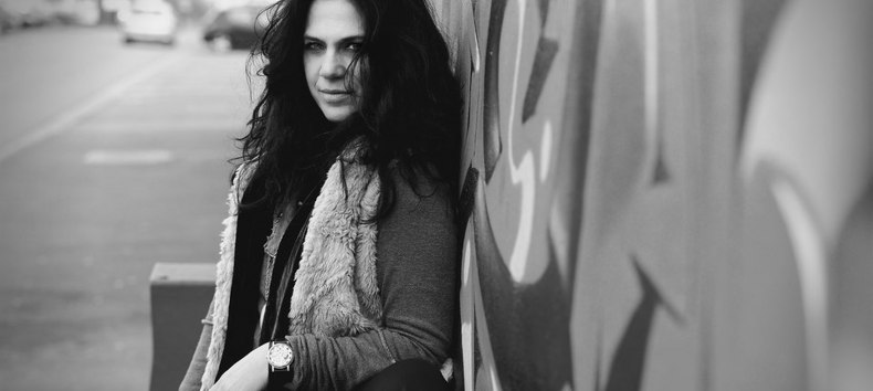 Sari Schorr // © M&D Promotion Ltd. Sari Schorr // © M&D Promotion Ltd.