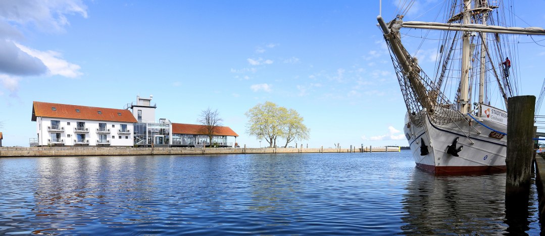 Hotel Utkiek at the Greifswald pier, © Hotel Utkiek