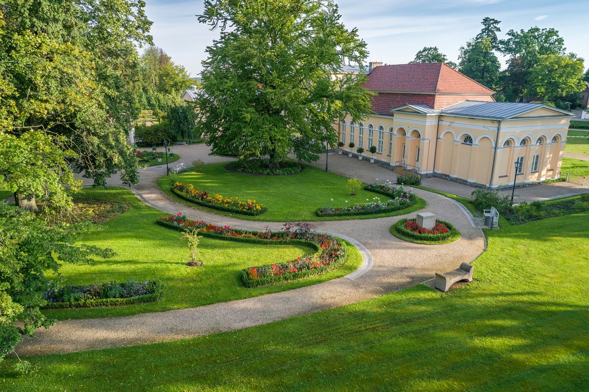 Pałacowy ogród z oranżerią w Neustrelitz // © SSGK MV / Funkhaus Creative Pałacowy ogród z oranżerią w Neustrelitz // © SSGK MV / Funkhaus Creative