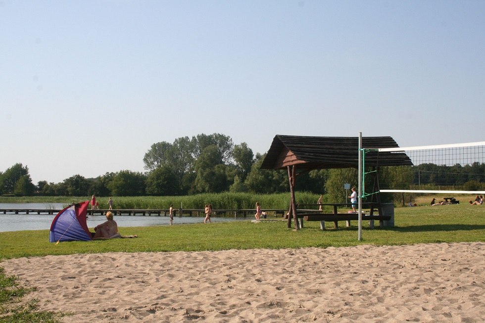 Badzone met zwemsteiger, © Gemeinde Eixen