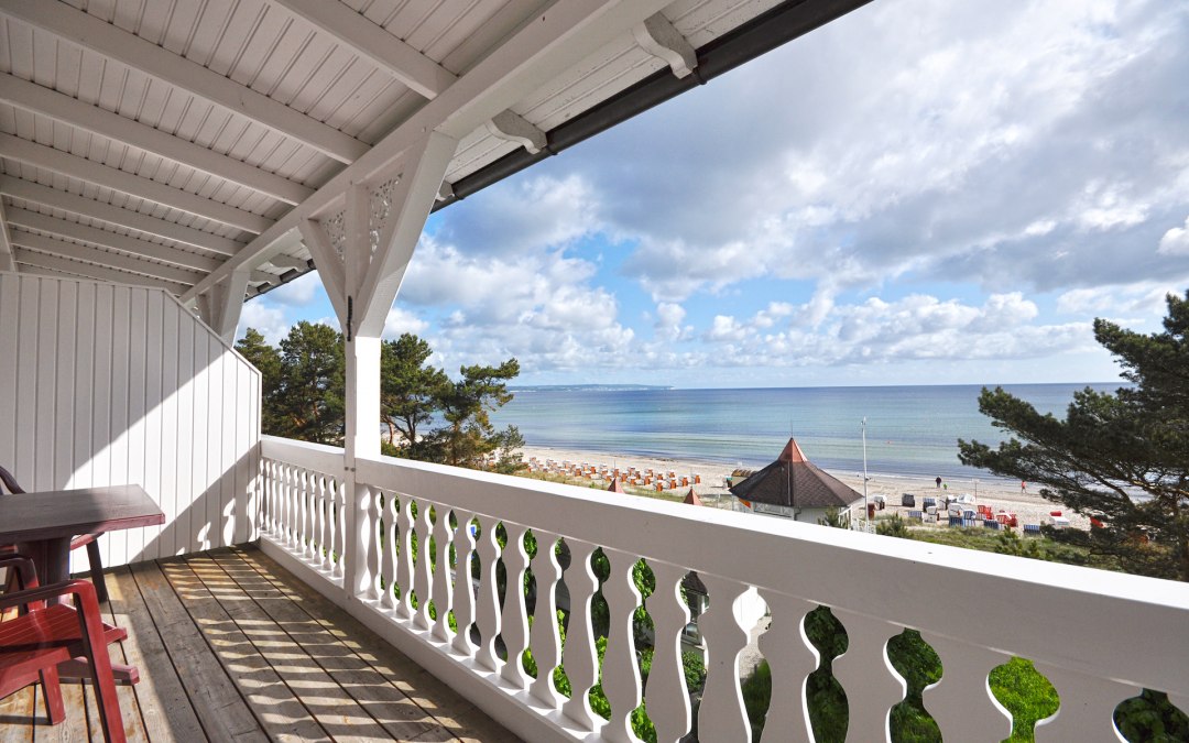 Je hebt een fantastisch uitzicht op zee vanuit onze tweepersoonskamers en appartementen., © Strandhotel zur Promenade