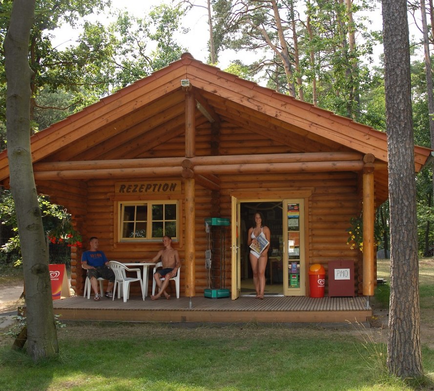 In the reception there are daily fresh rolls and a small assortment of groceries., &copy; Haveltourist