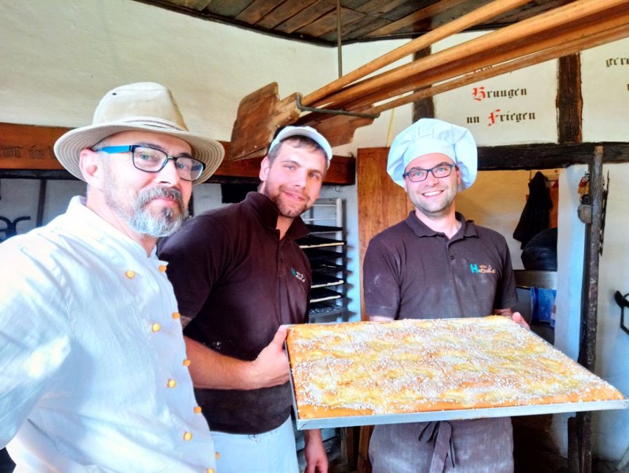 Master baker Hatscher with team, © Jana Koch
