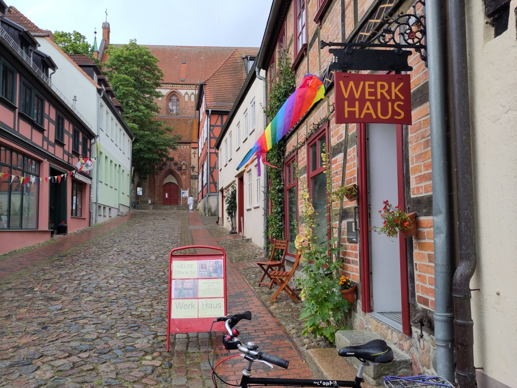 &copy; WerkHausWaren e.V.