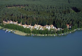 Ruhe genießen direkt am See inmitten ausgedehnter Wälder. // © Haveltourist Ruhe genießen direkt am See inmitten ausgedehnter Wälder. // © Haveltourist