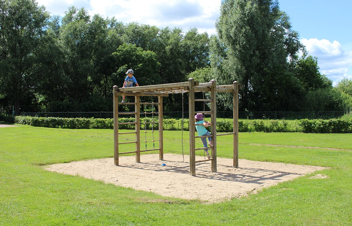 Small playground in Untergoehren / Strandwiese, © Kur- und Tourismus GmbH Göhren-Lebbin Small playground in Untergoehren / Strandwiese, © Kur- und Tourismus GmbH Göhren-Lebbin