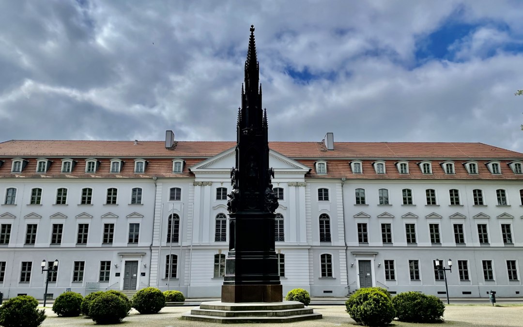 De universiteit van Greifswald met het Rubenow Monument., © Gudrun Koch